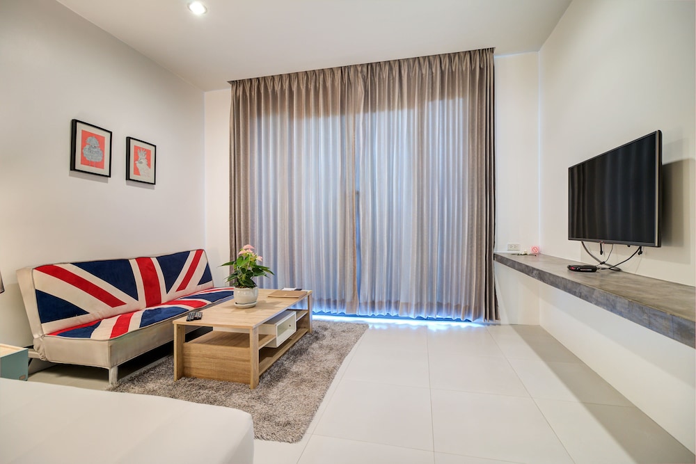Baan Rawee Apartments
