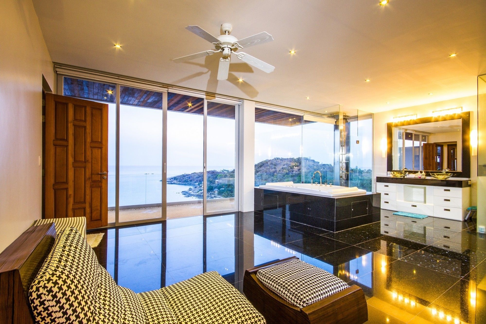 Baan Talay Sai Villa