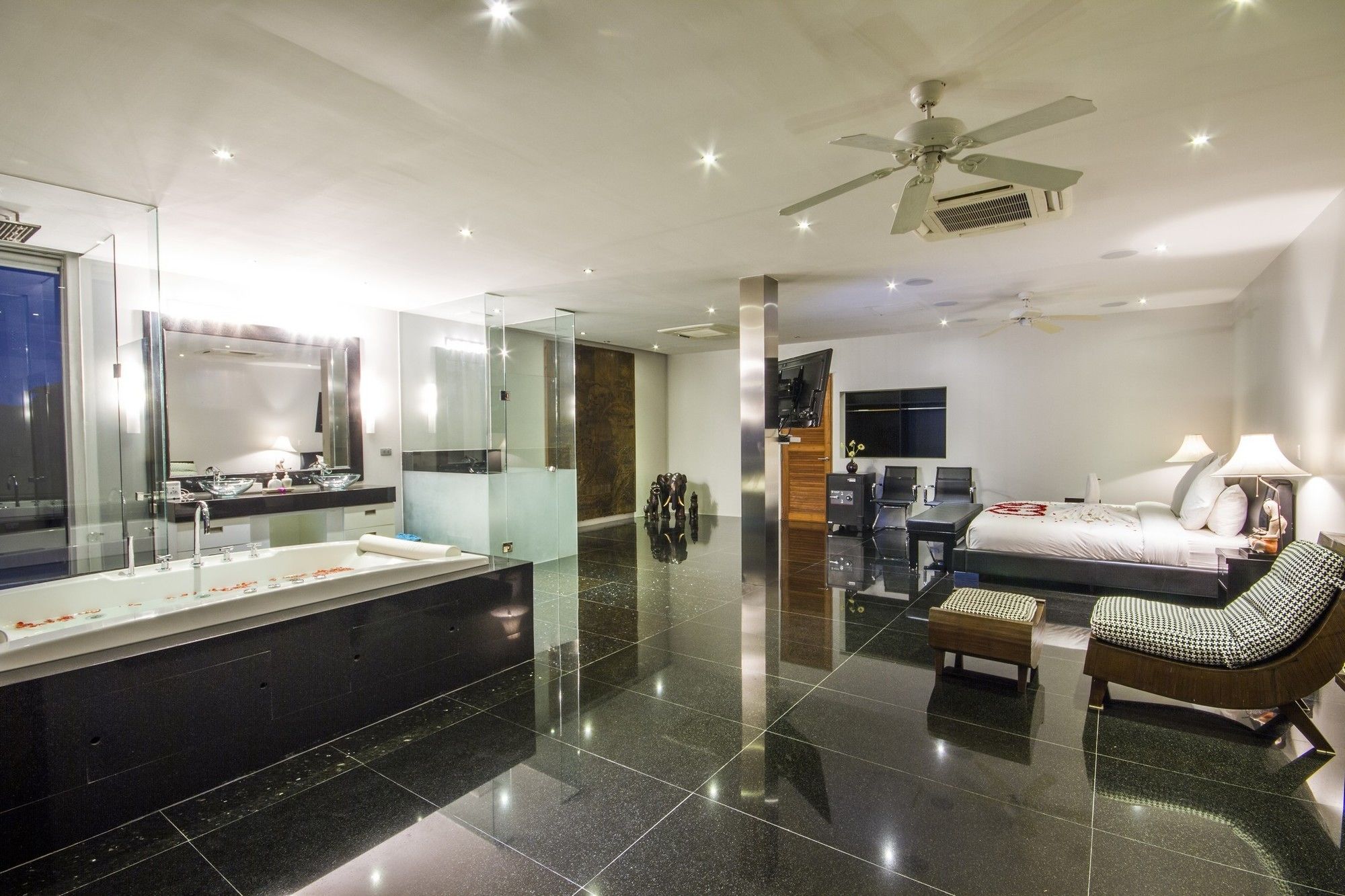 Baan Talay Sai Villa
