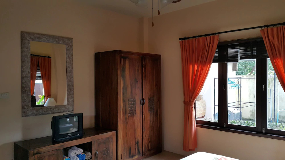 Baan Tropicana