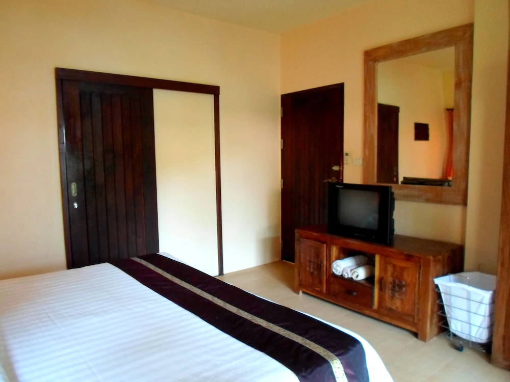 Baan Tropicana
