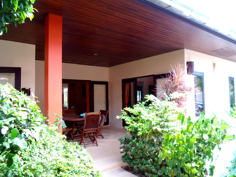 Baan Tropicana