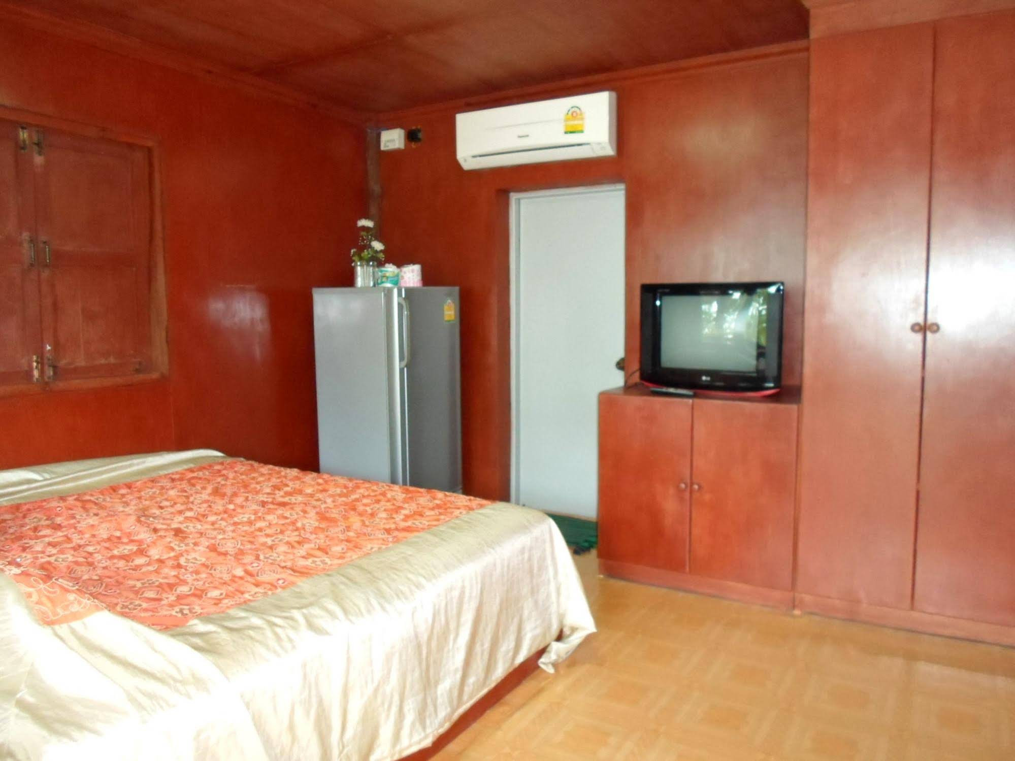Bangrak Bungalow