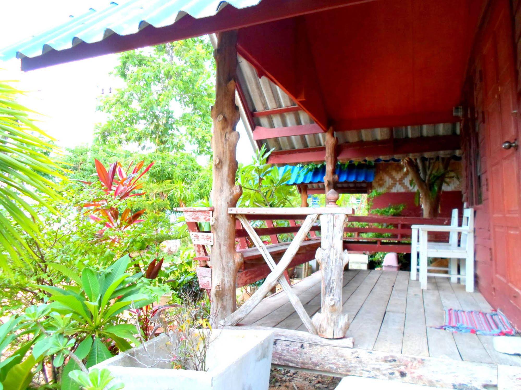 Bangrak Bungalow