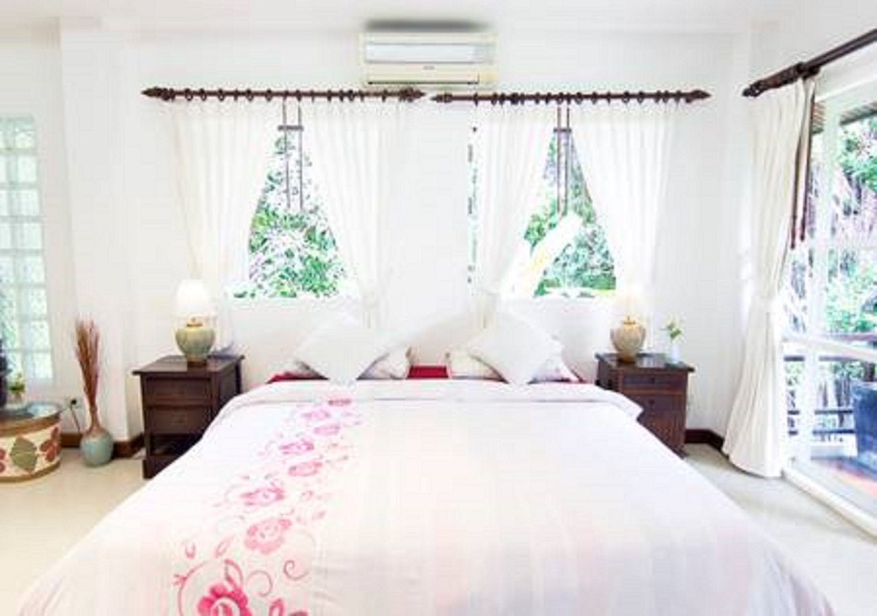 Banyan House Samui Bed and Breakfast