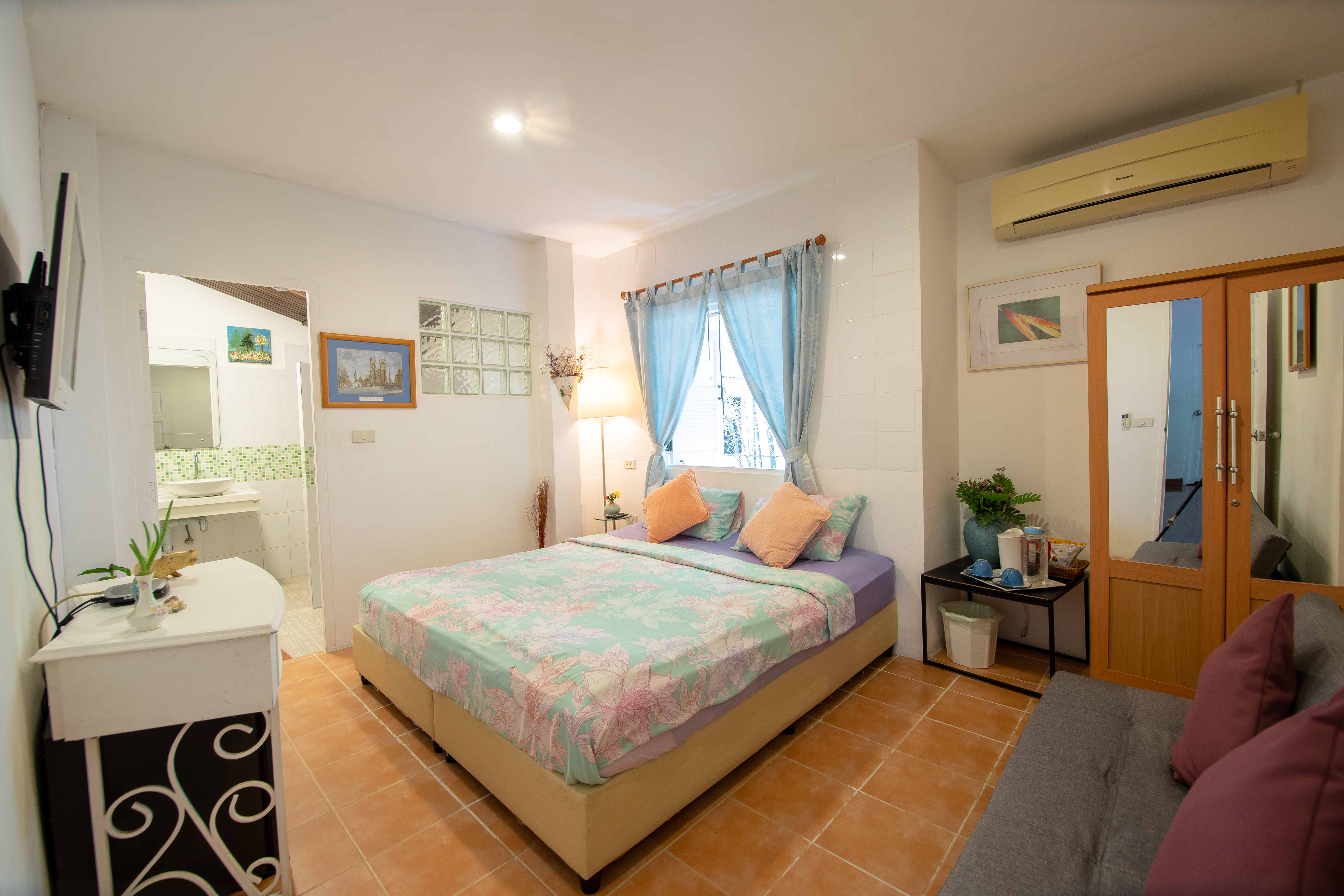 Banyan House Samui Bed and Breakfast