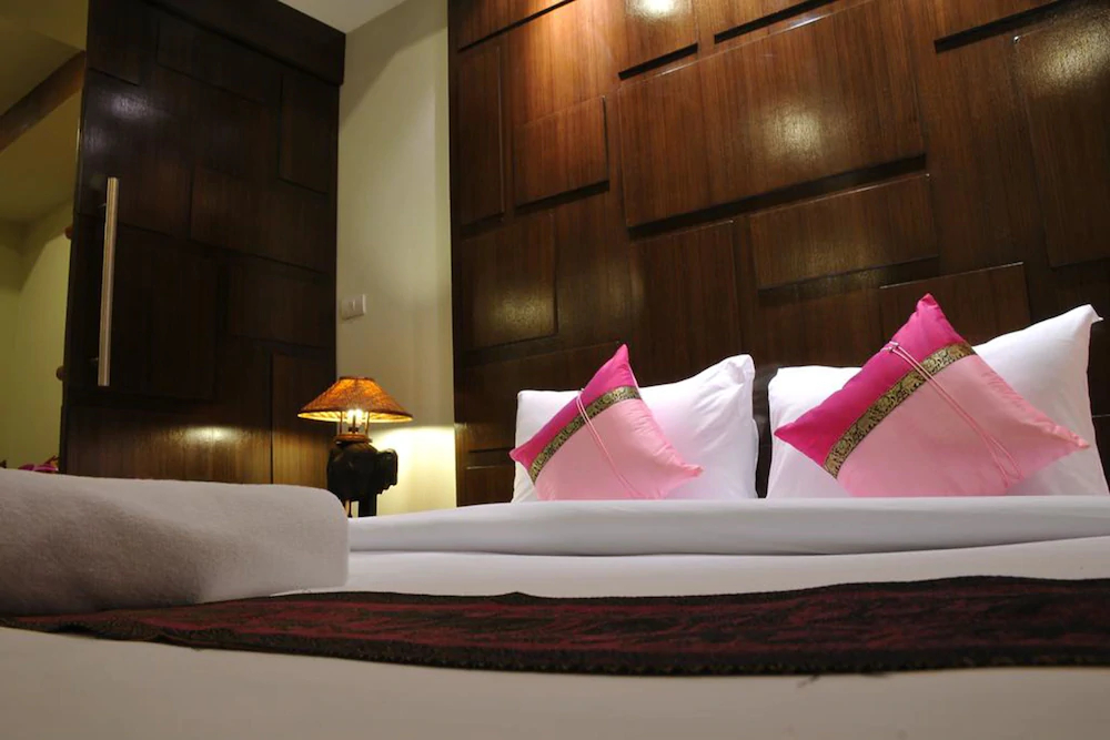 Boonjumnong Modern Apartment