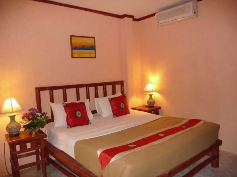 Chaweng Chalet Resort