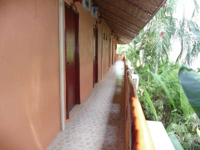 Chaweng Chalet Resort