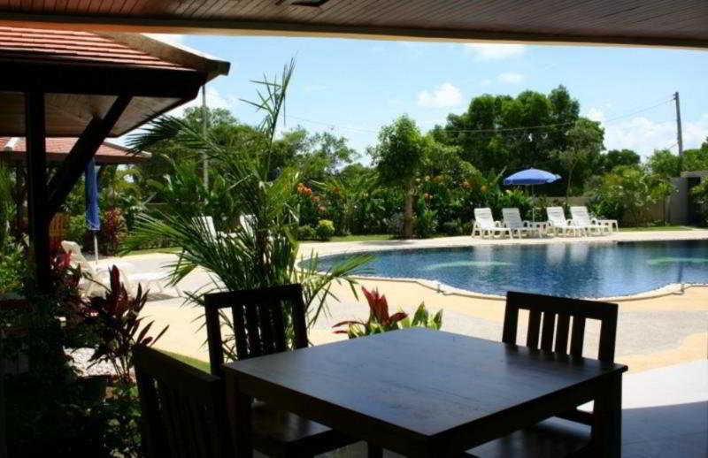 Chaweng Lakeview Condotel