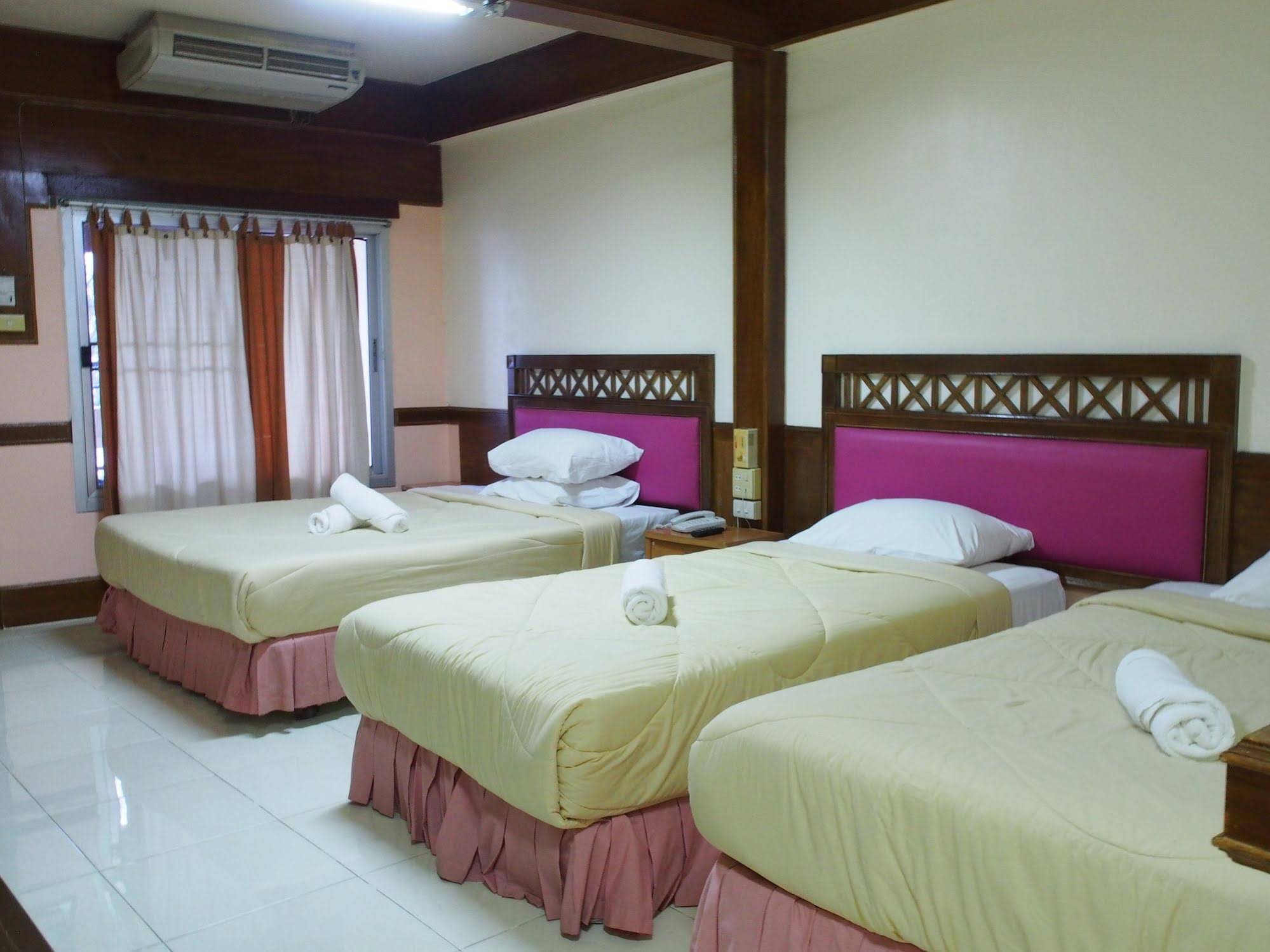OYO 629 Chaytalay Palace Hotel