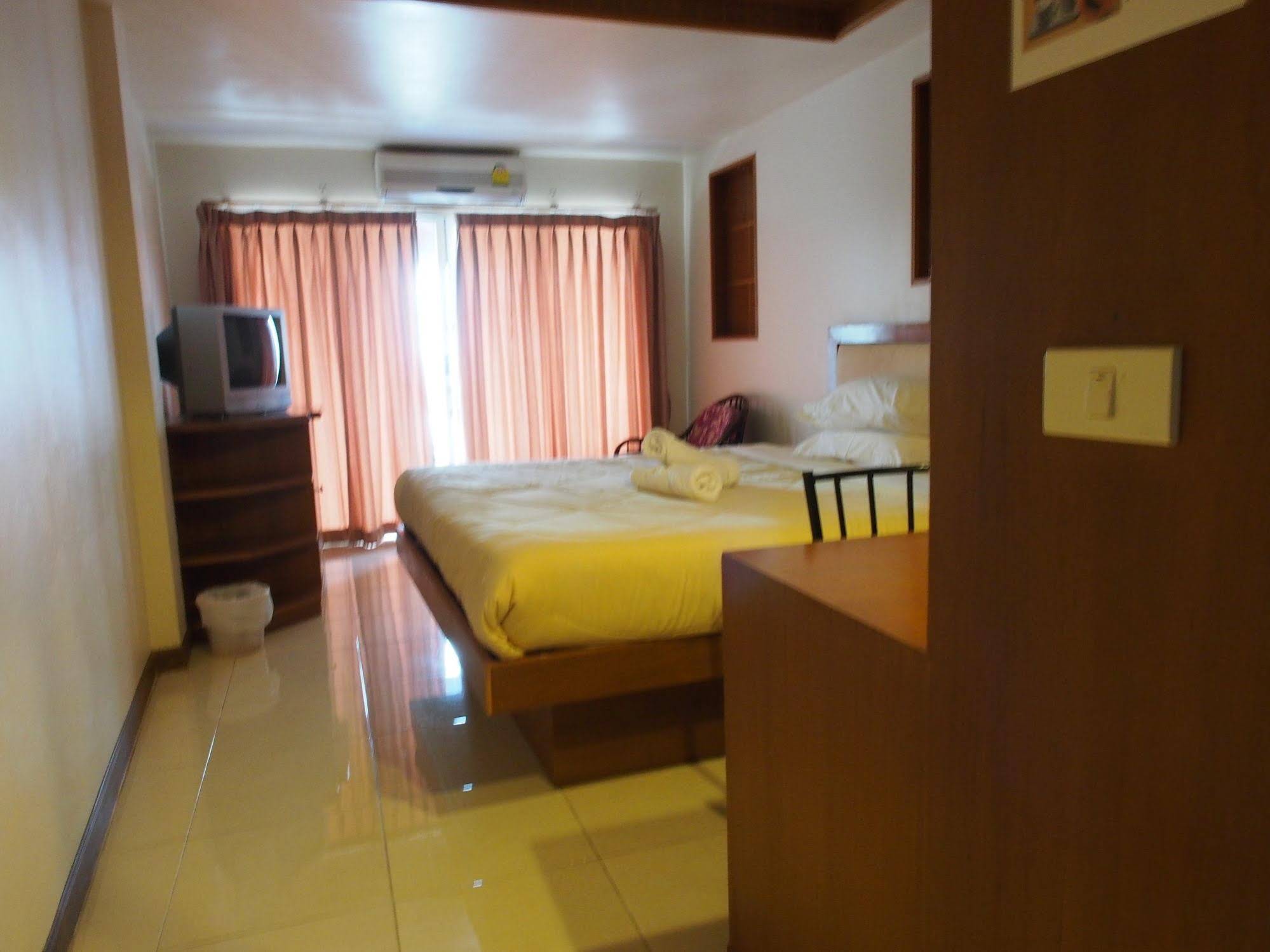 OYO 629 Chaytalay Palace Hotel