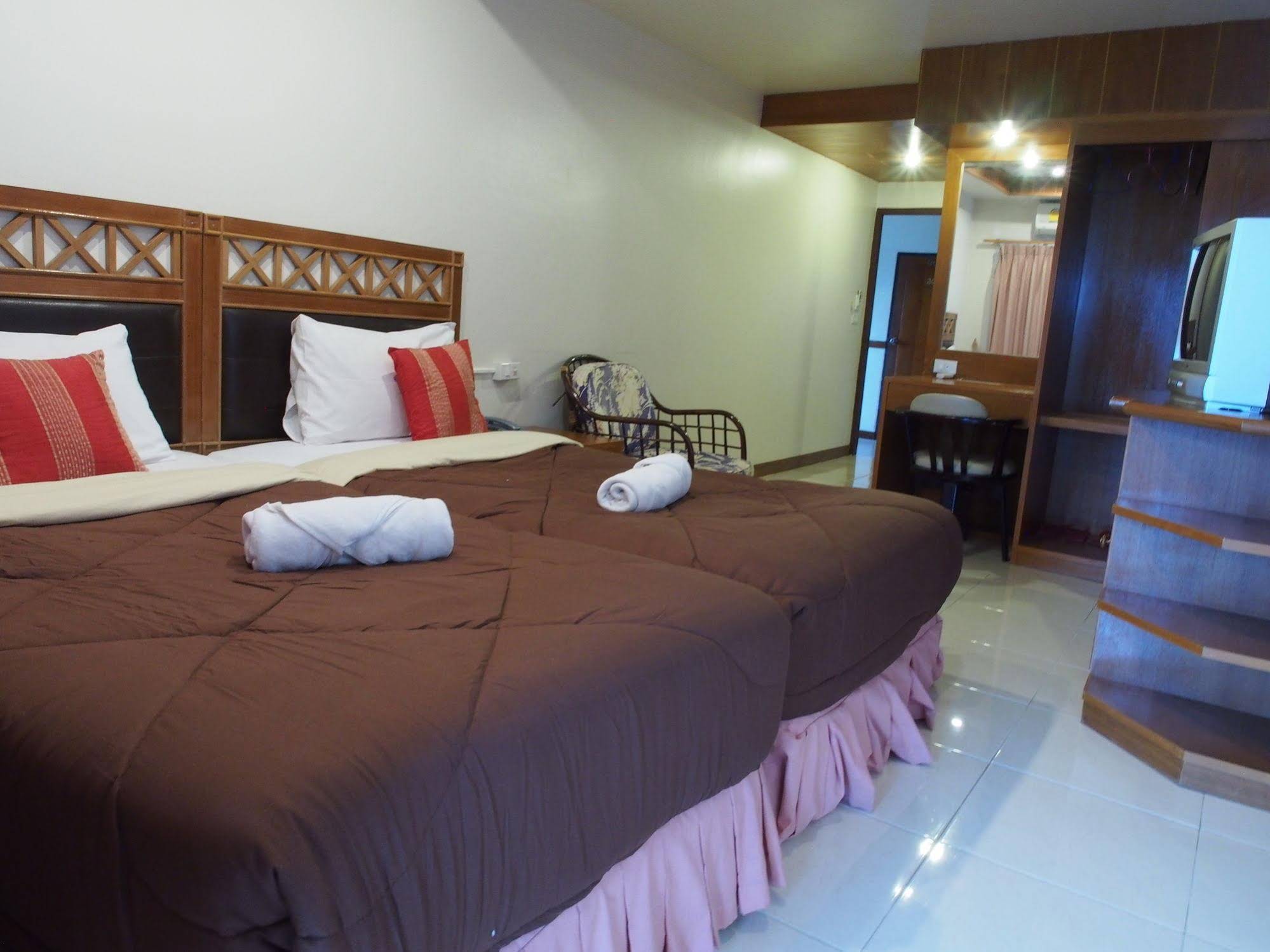 OYO 629 Chaytalay Palace Hotel