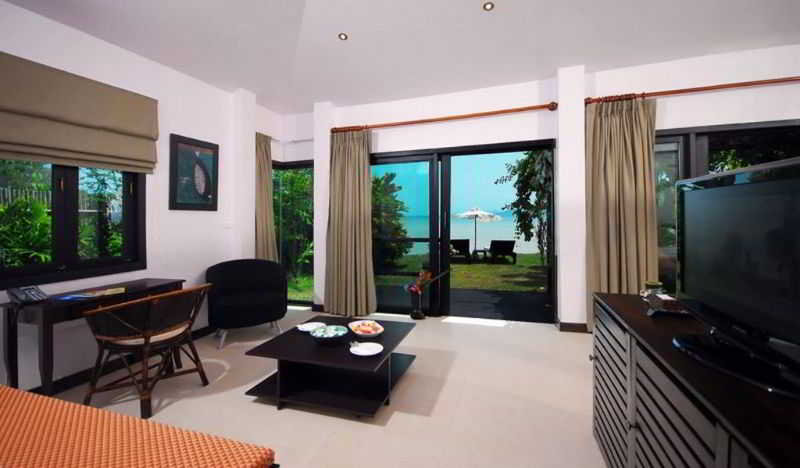 Cinnamon Beach Villas