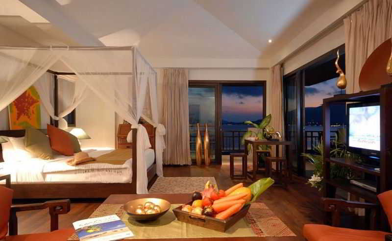 Cinnamon Beach Villas