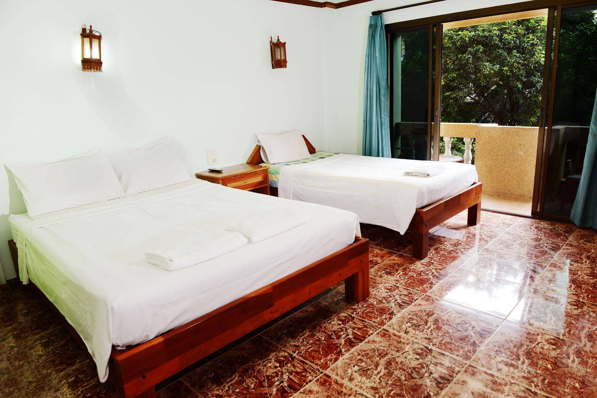 Coconut Grove Hotel