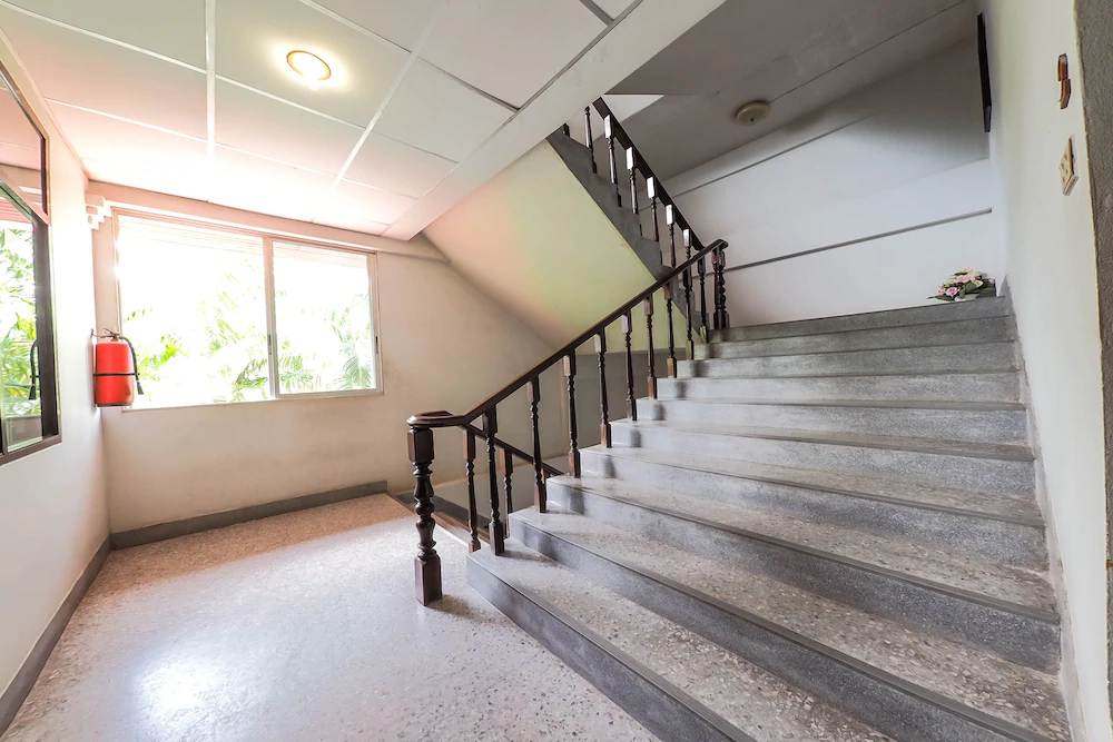 Dumrong Town Hotel by OYO Rooms