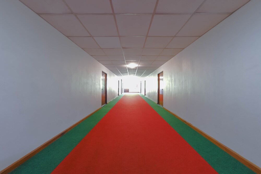 Dumrong Town Hotel by OYO Rooms
