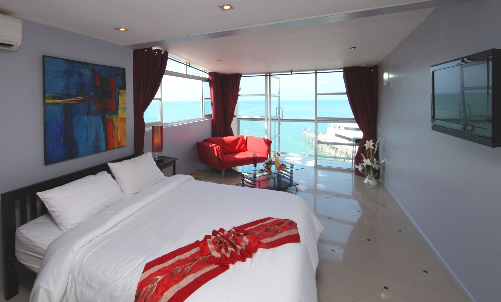 Enjoy Hotel