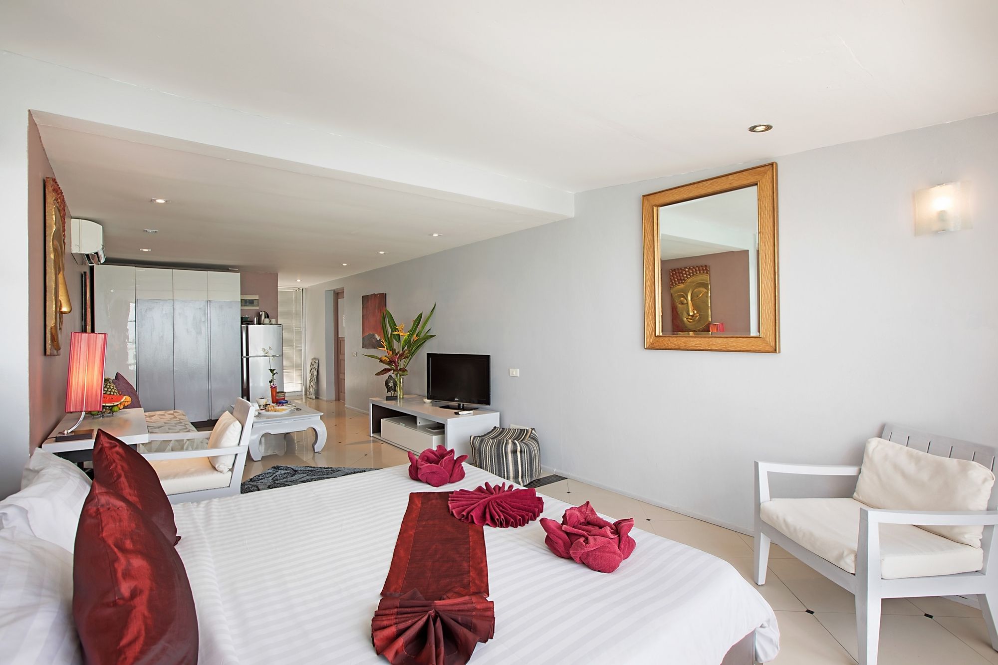 Enjoy Hotel