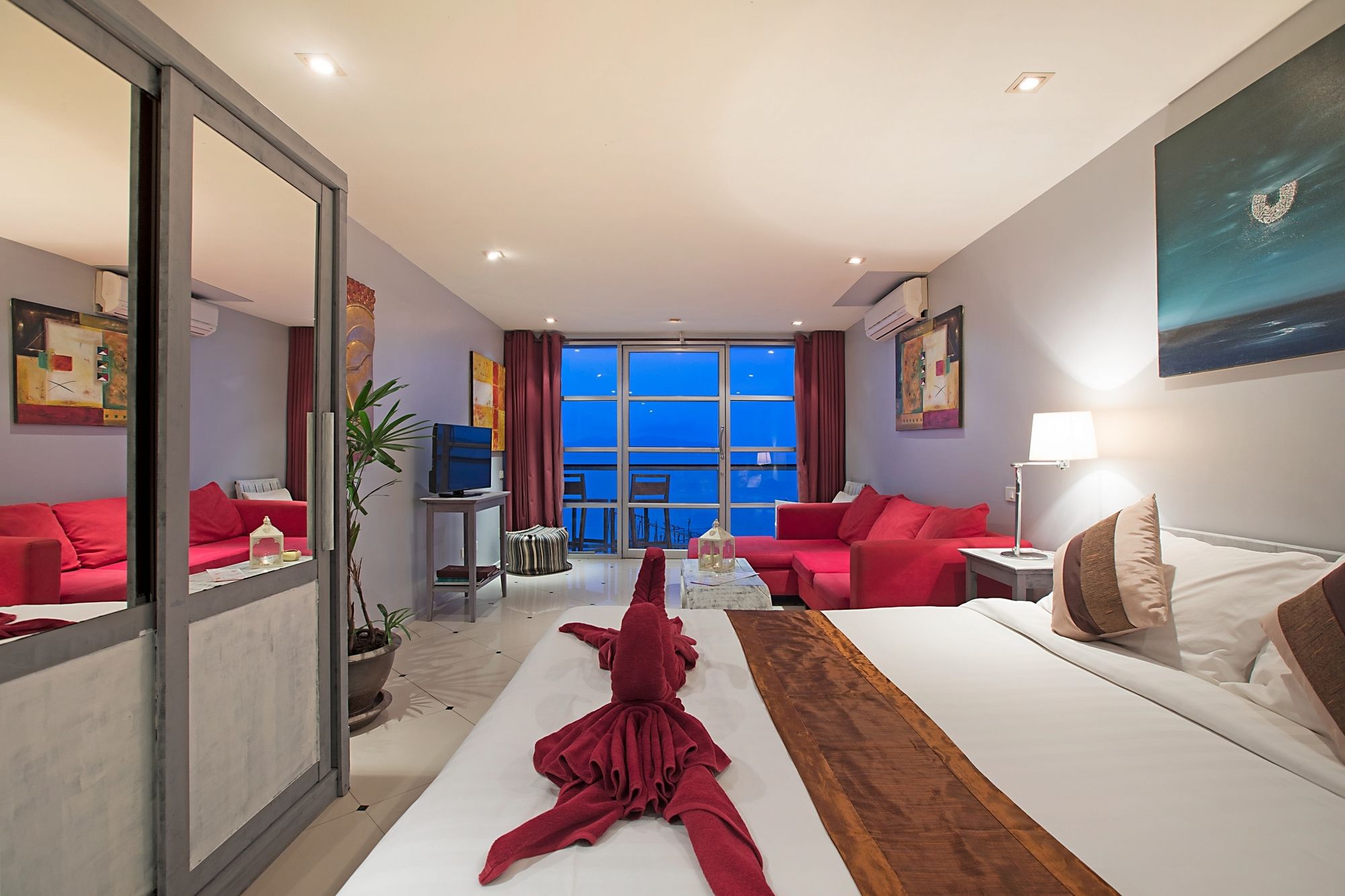 Enjoy Hotel