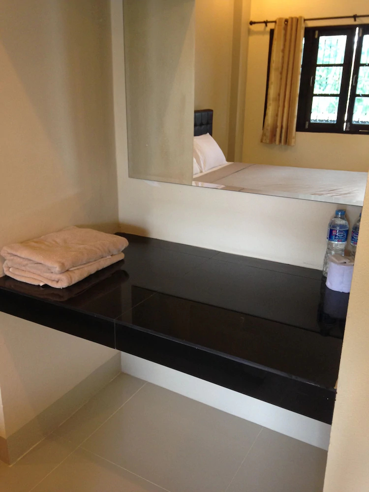 Green Park Boutique Residences