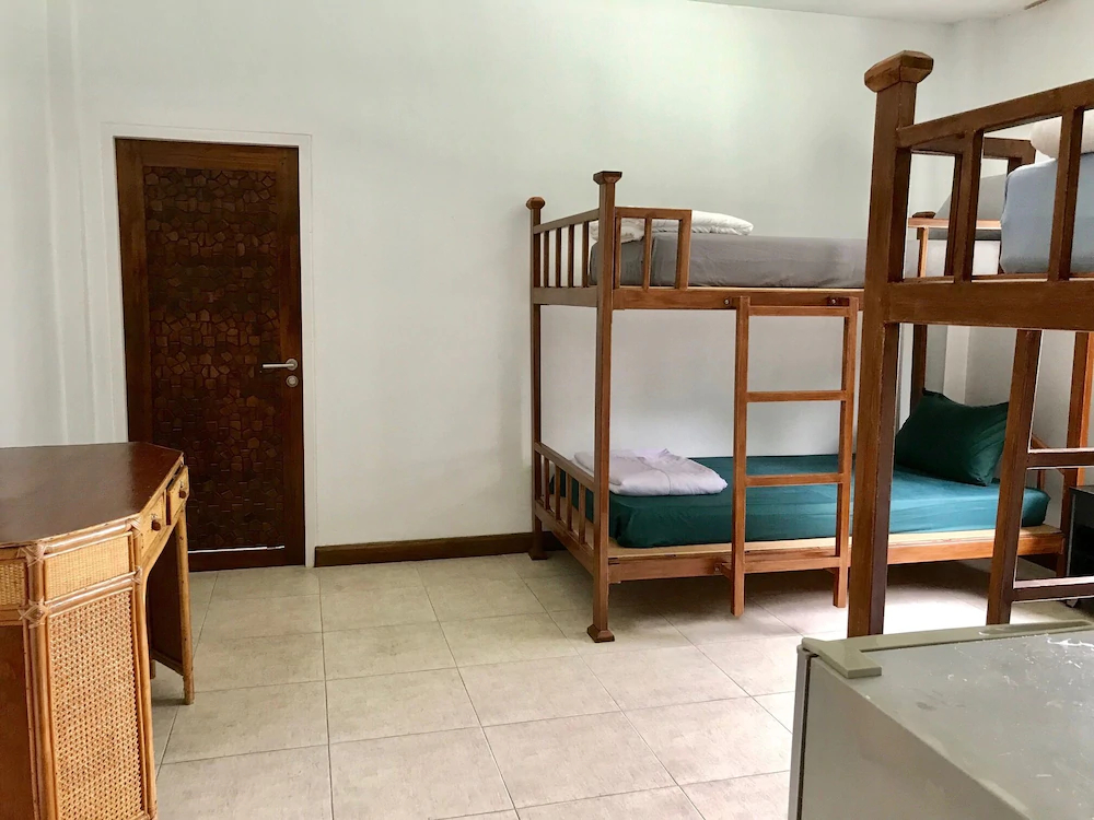 Hiranyika Cafe And Bed