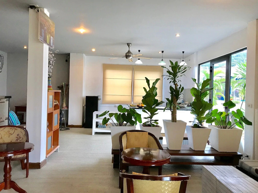 Hiranyika Cafe And Bed