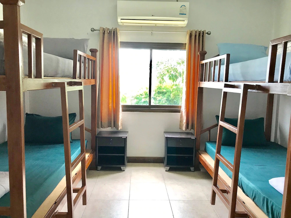 Hiranyika Cafe And Bed