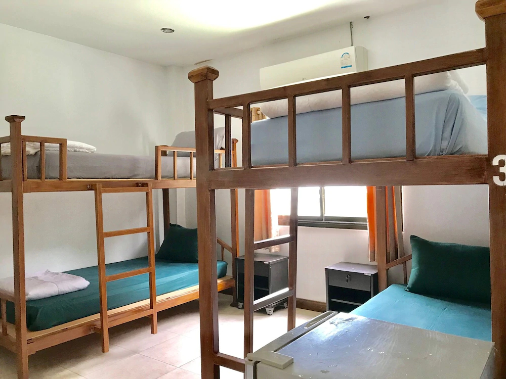 Hiranyika Cafe And Bed