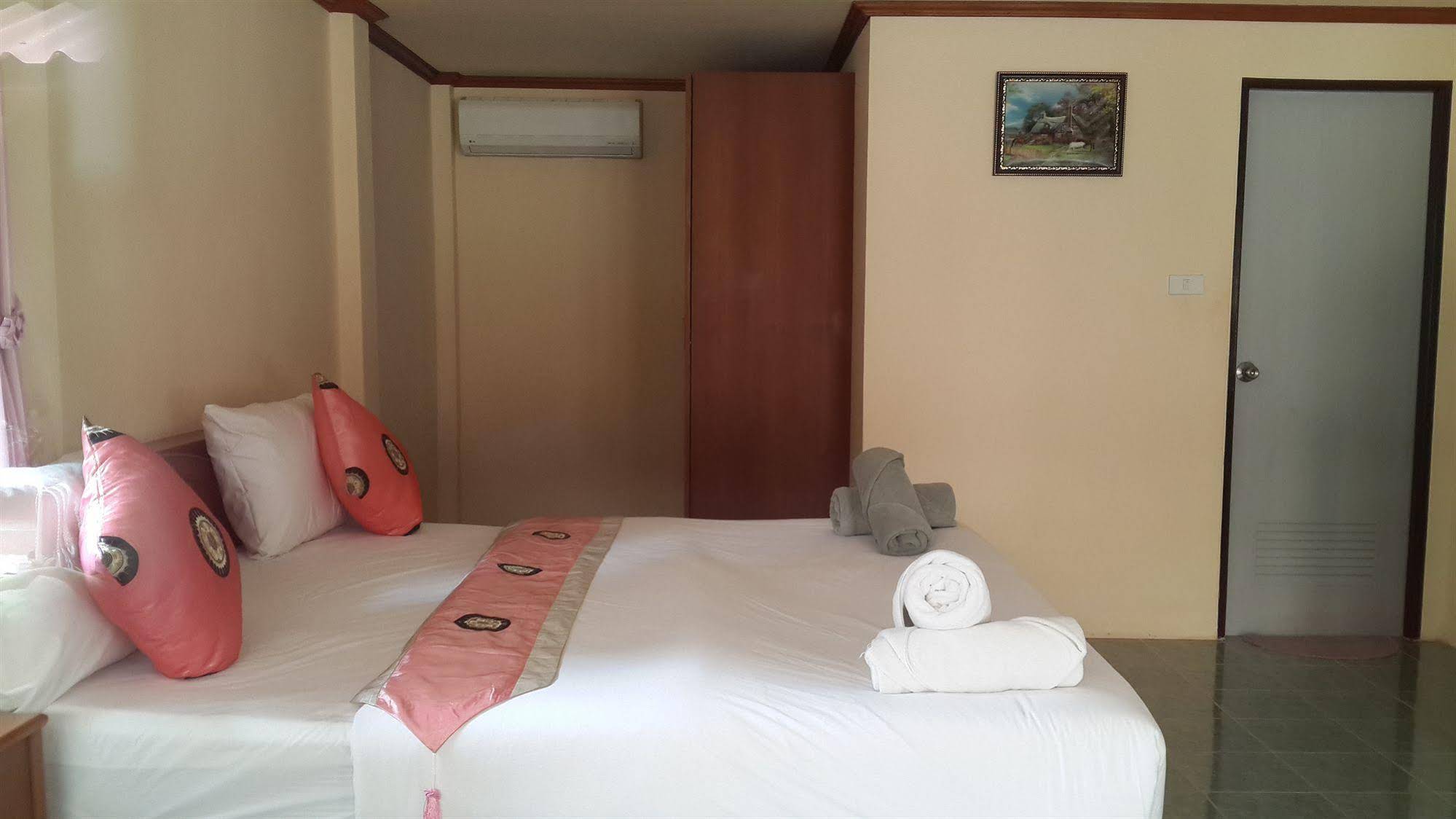 Island View Bungalows
