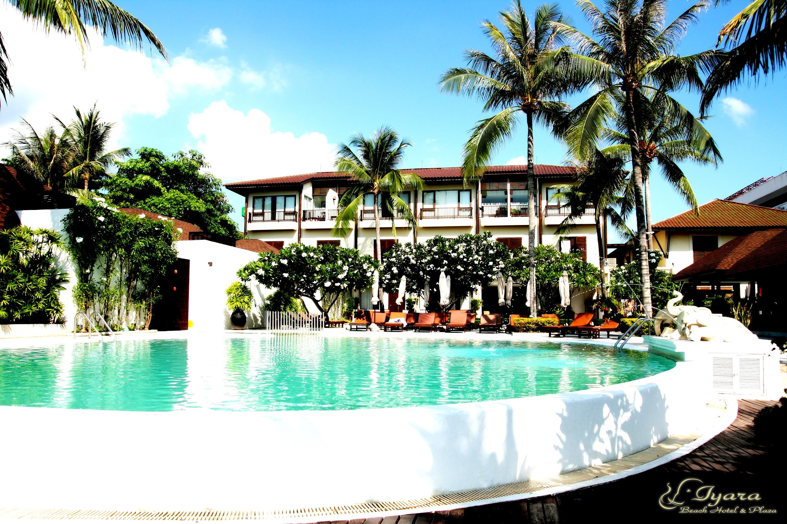 Iyara Beach Hotel & Plaza