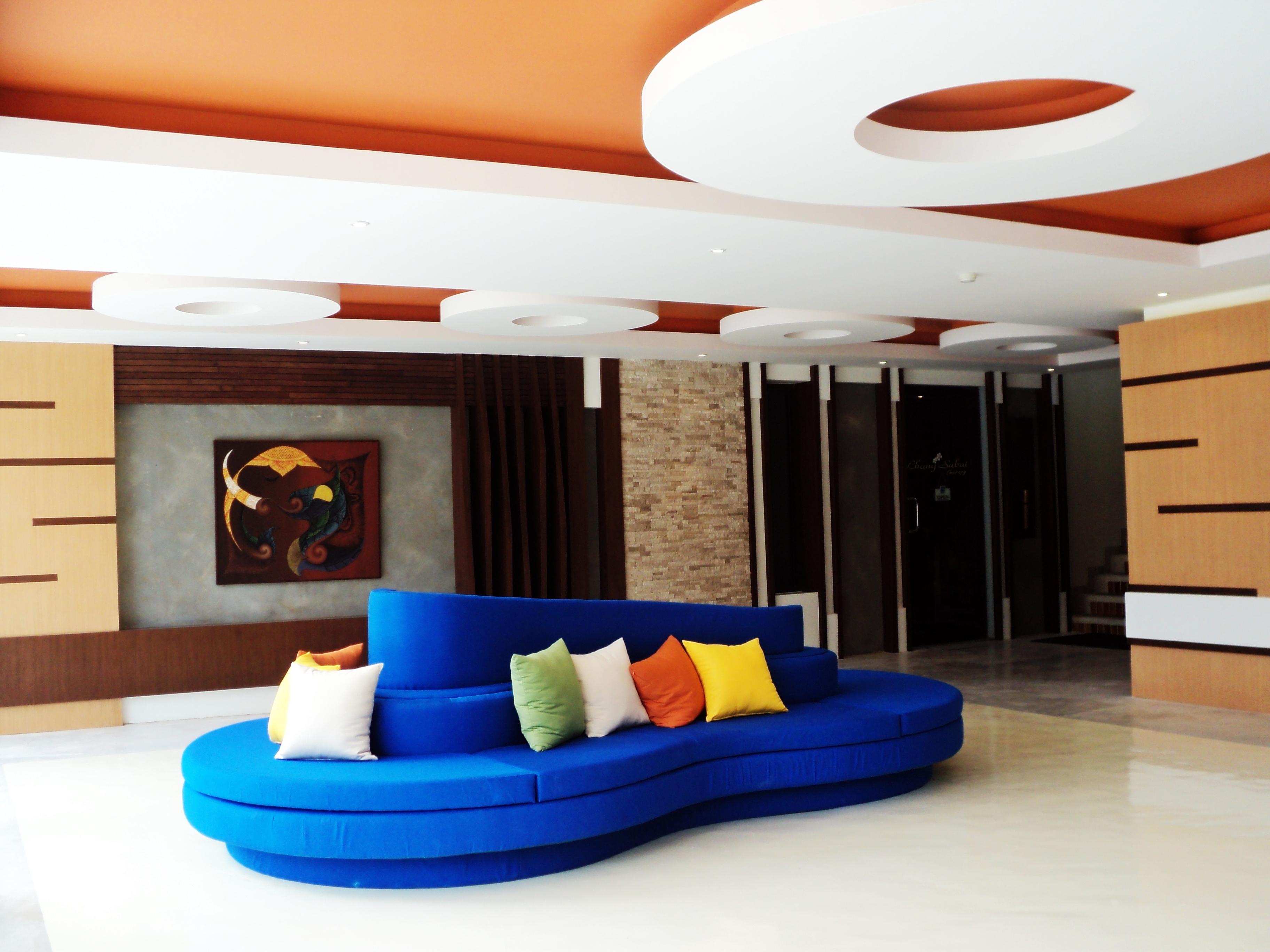 Iyara Beach Hotel & Plaza