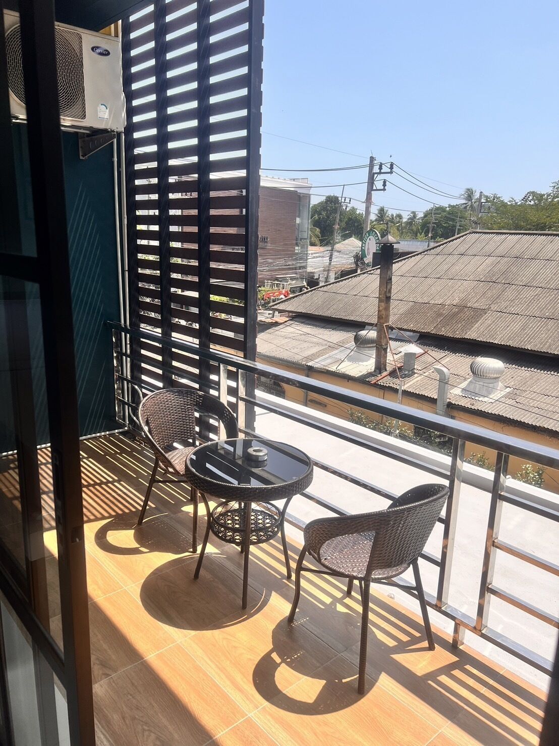 J & Ariya Hotel