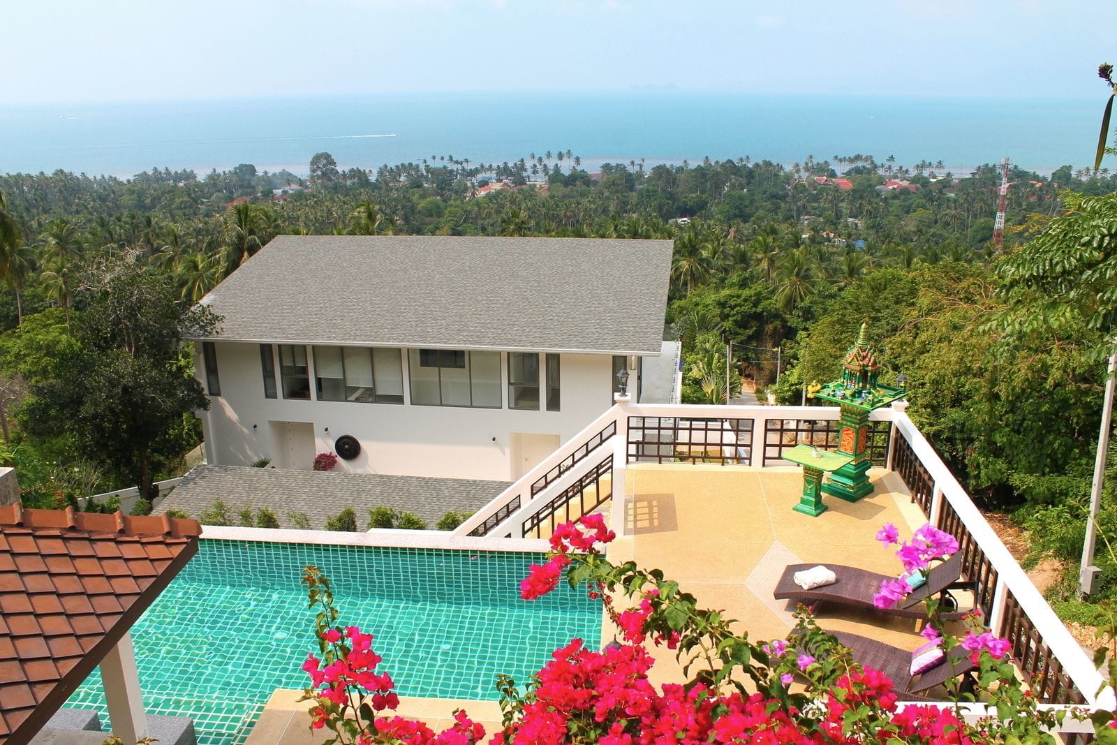 Jungle Emerald Rock Luxury Villa