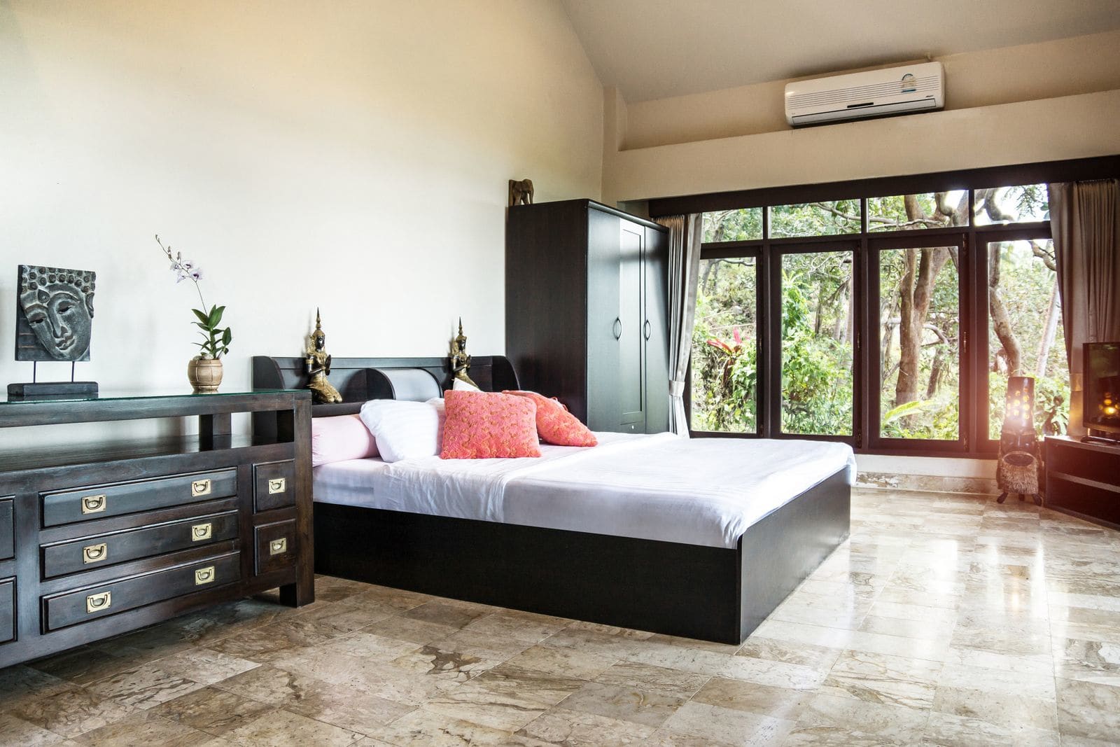 Jungle Emerald Rock Luxury Villa