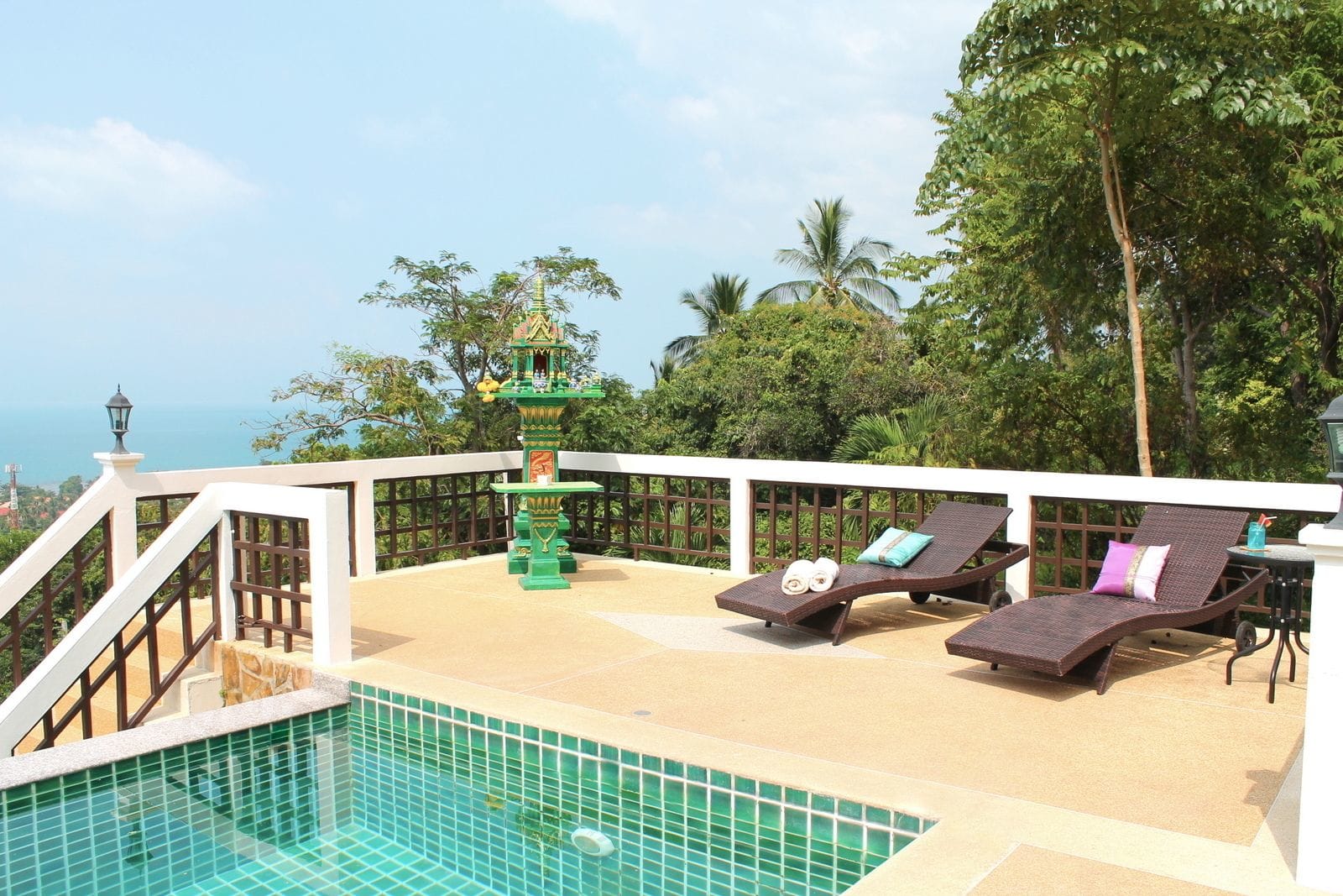 Jungle Emerald Rock Luxury Villa