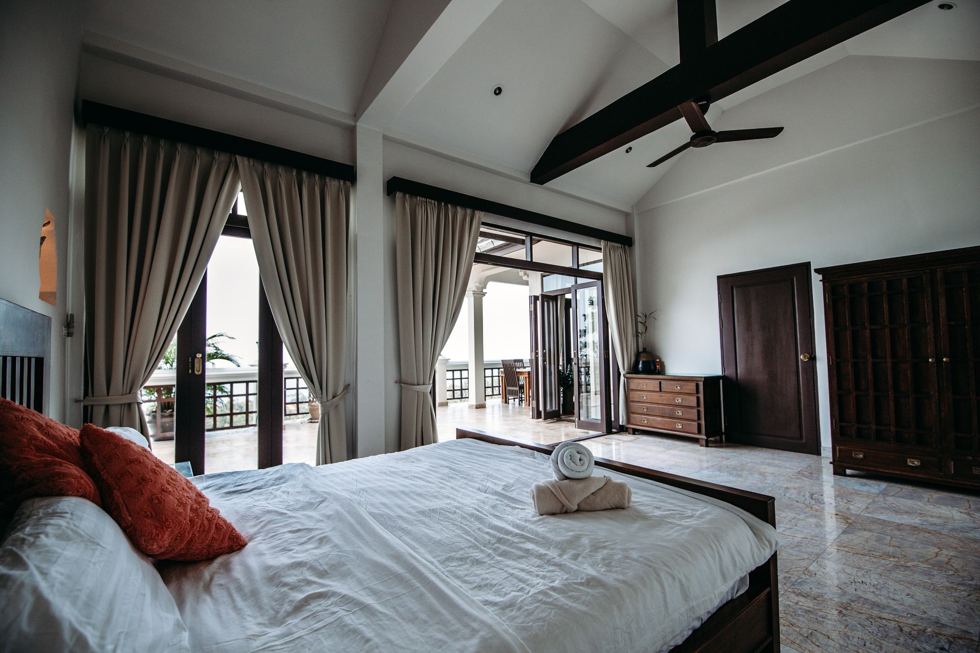 Jungle Emerald Rock Luxury Villa
