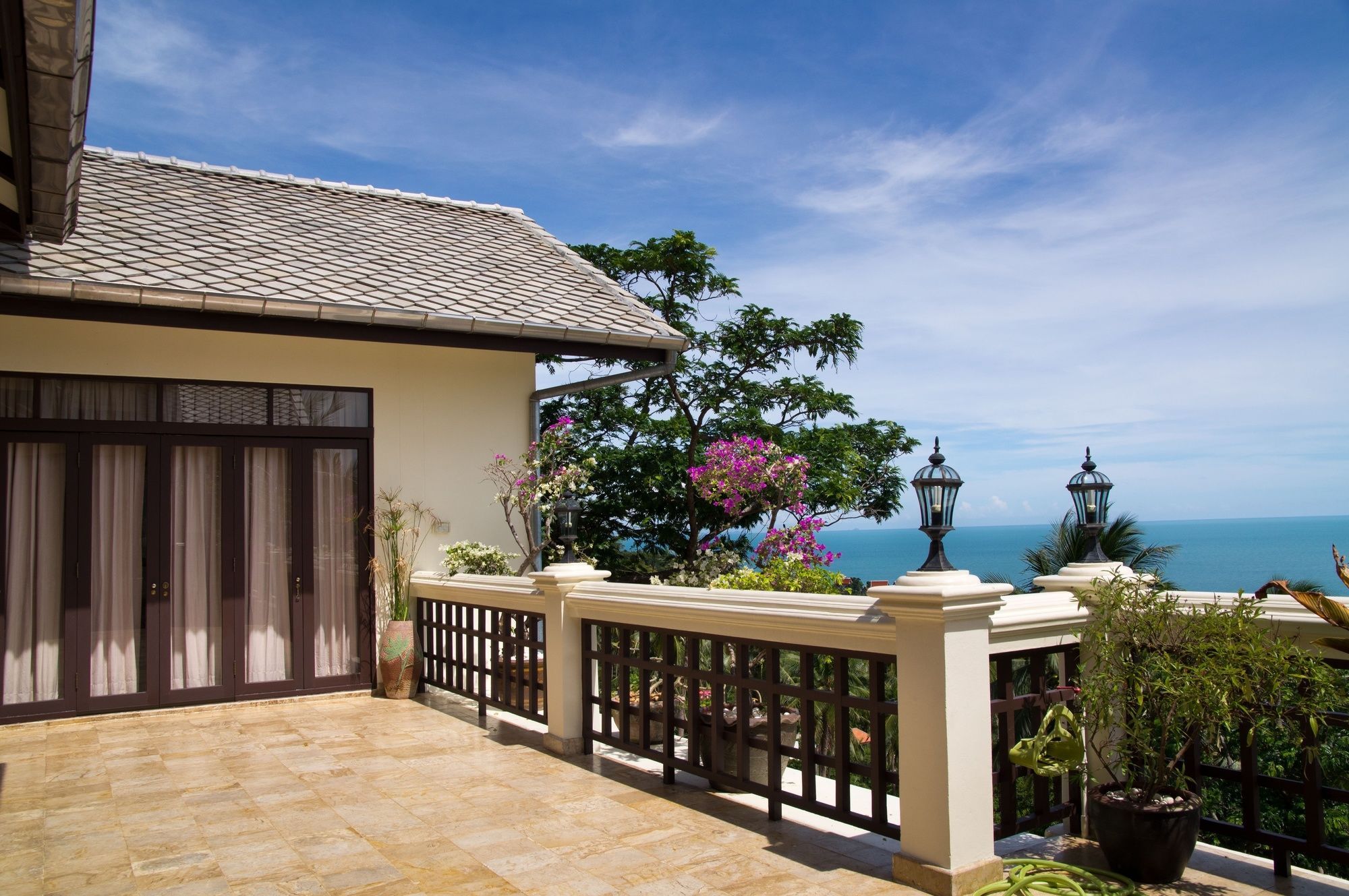 Jungle Emerald Rock Luxury Villa