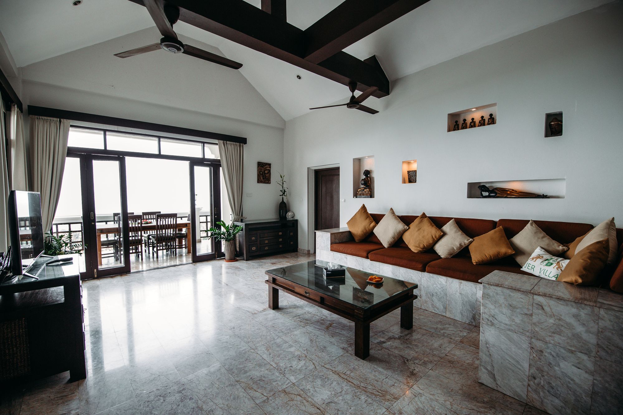 Jungle Emerald Rock Luxury Villa