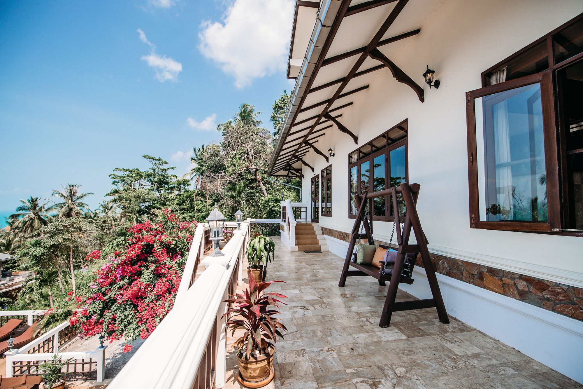 Jungle Emerald Rock Luxury Villa