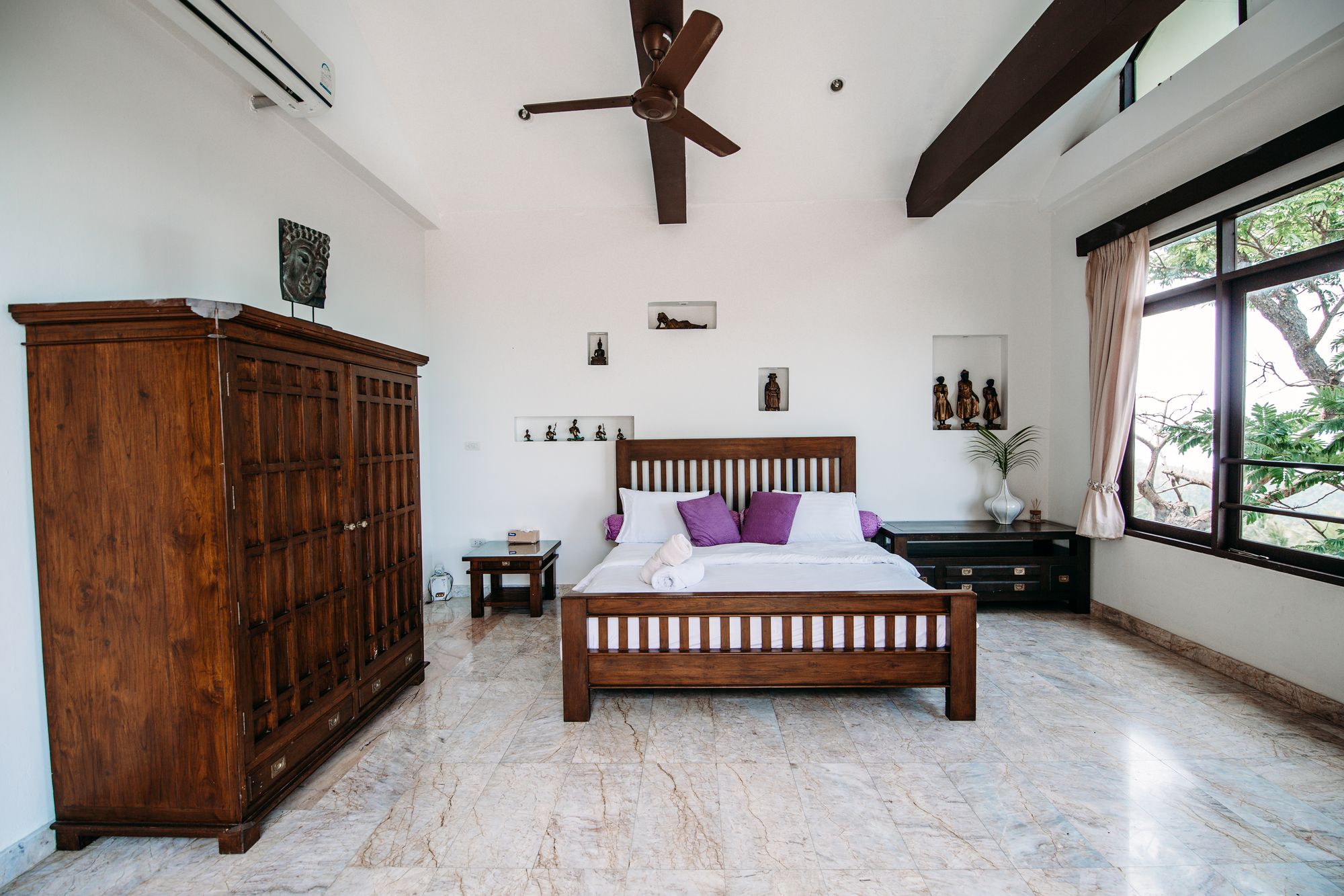 Jungle Emerald Rock Luxury Villa