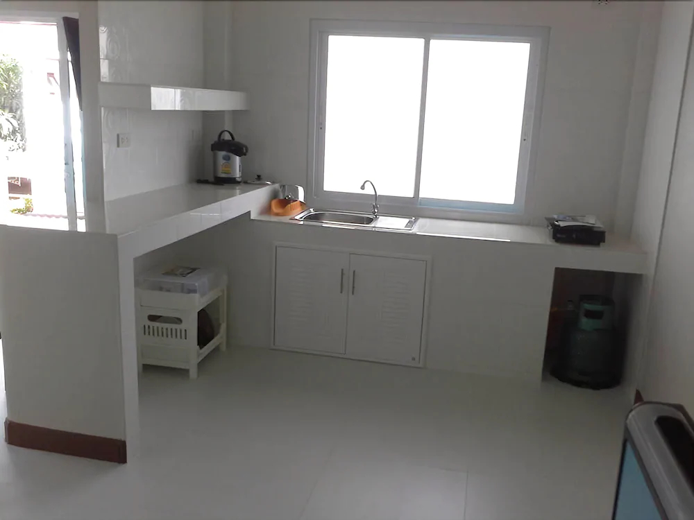 Krisada Beach Resort