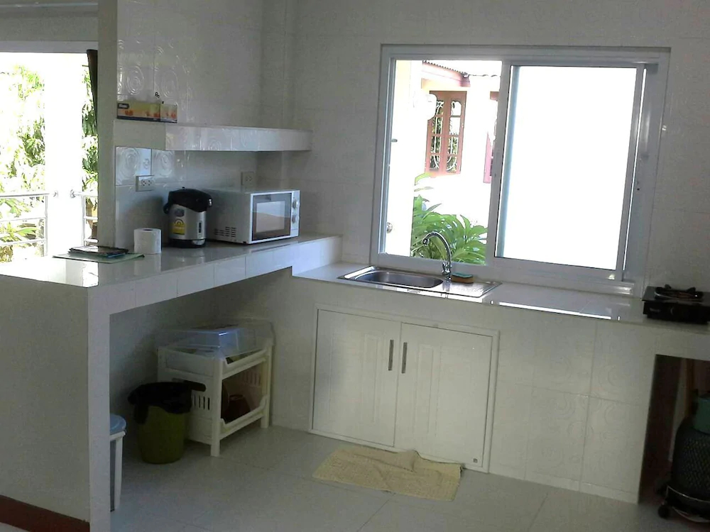 Krisada Beach Resort