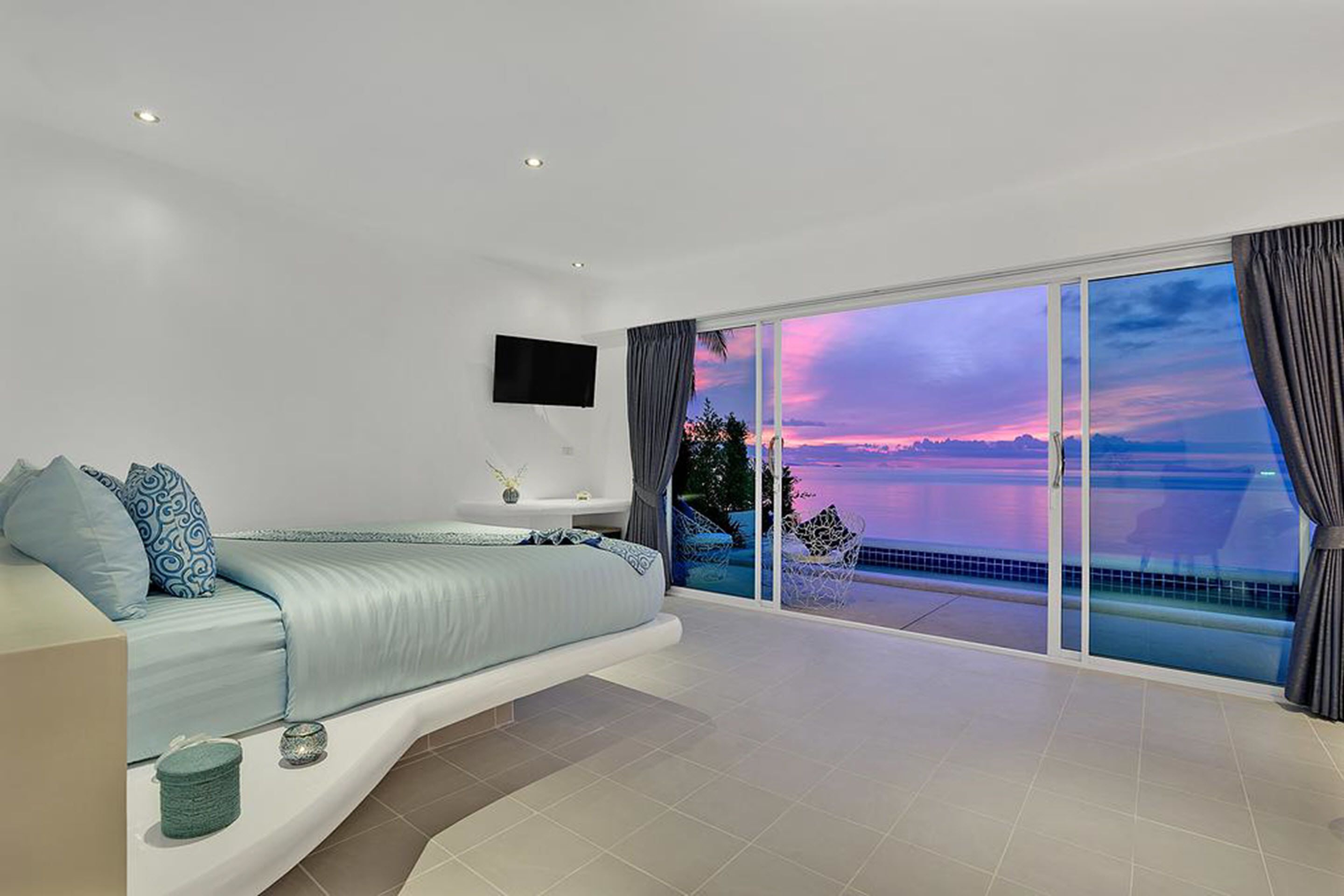 La Perle Luxury Boutique Hotel