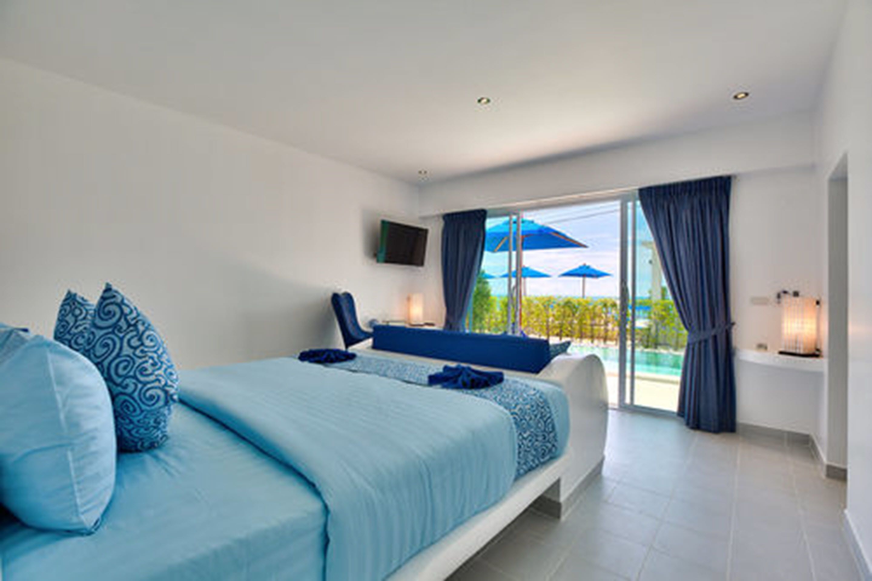 La Perle Luxury Boutique Hotel