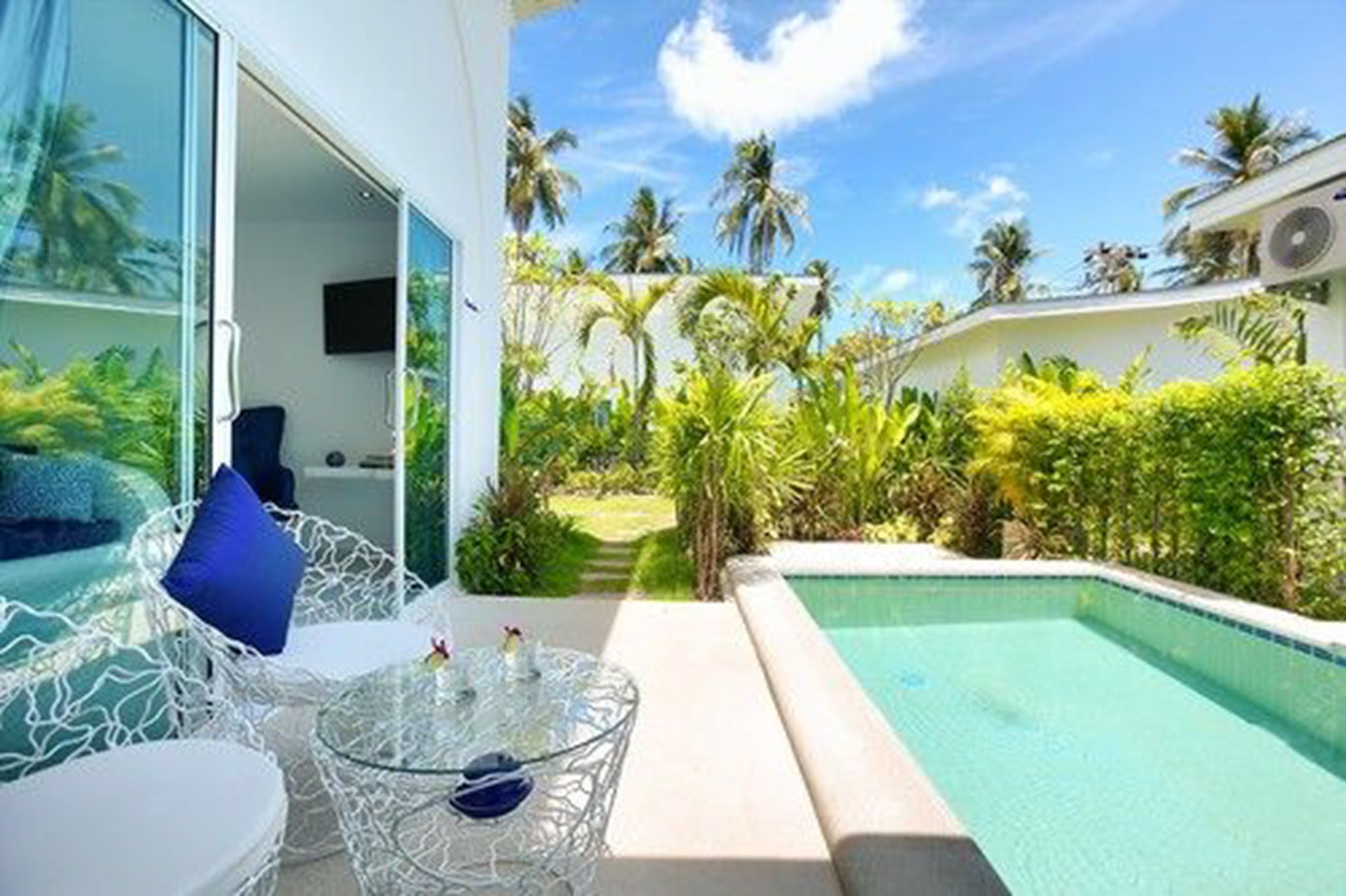 La Perle Luxury Boutique Hotel