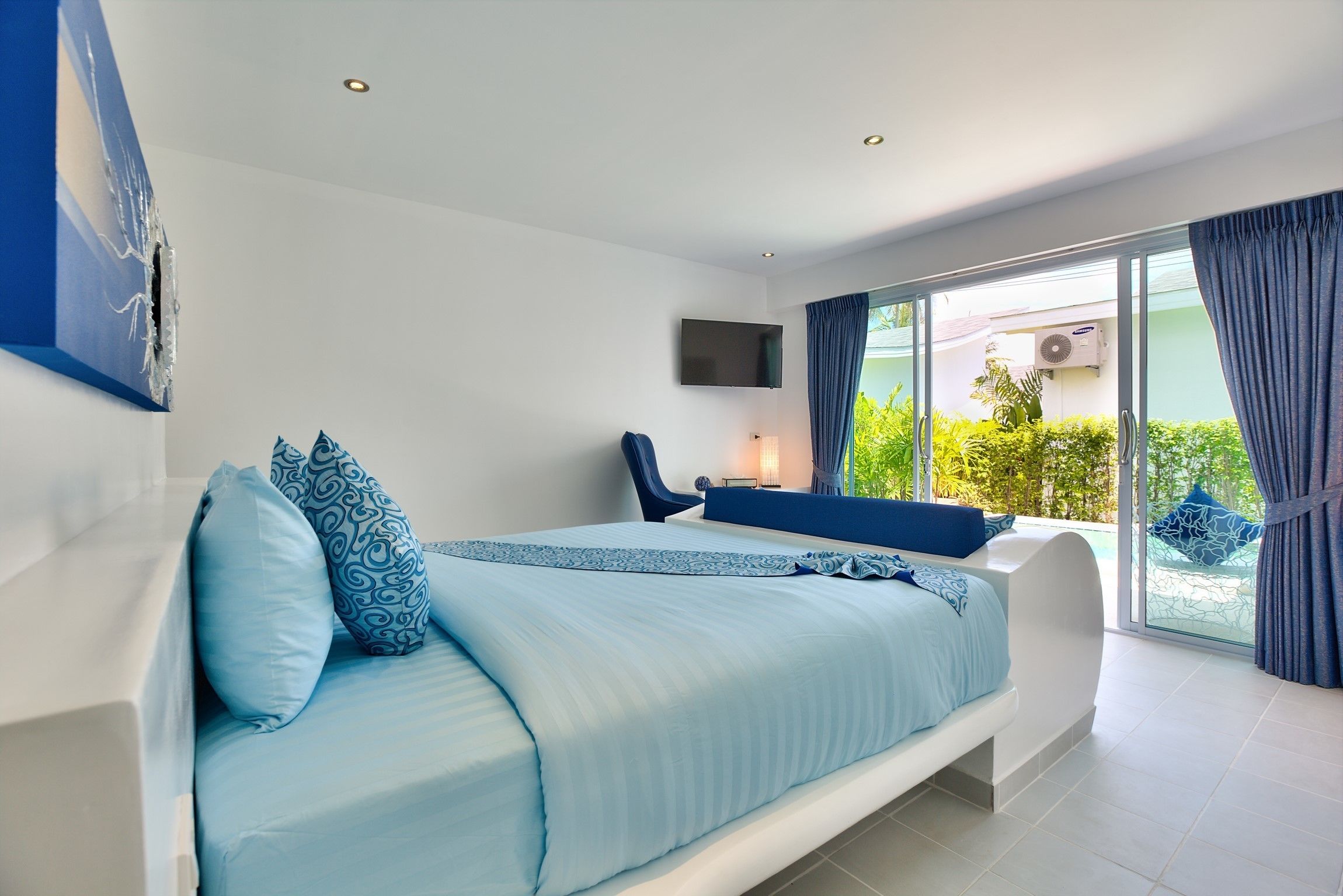 La Perle Luxury Boutique Hotel