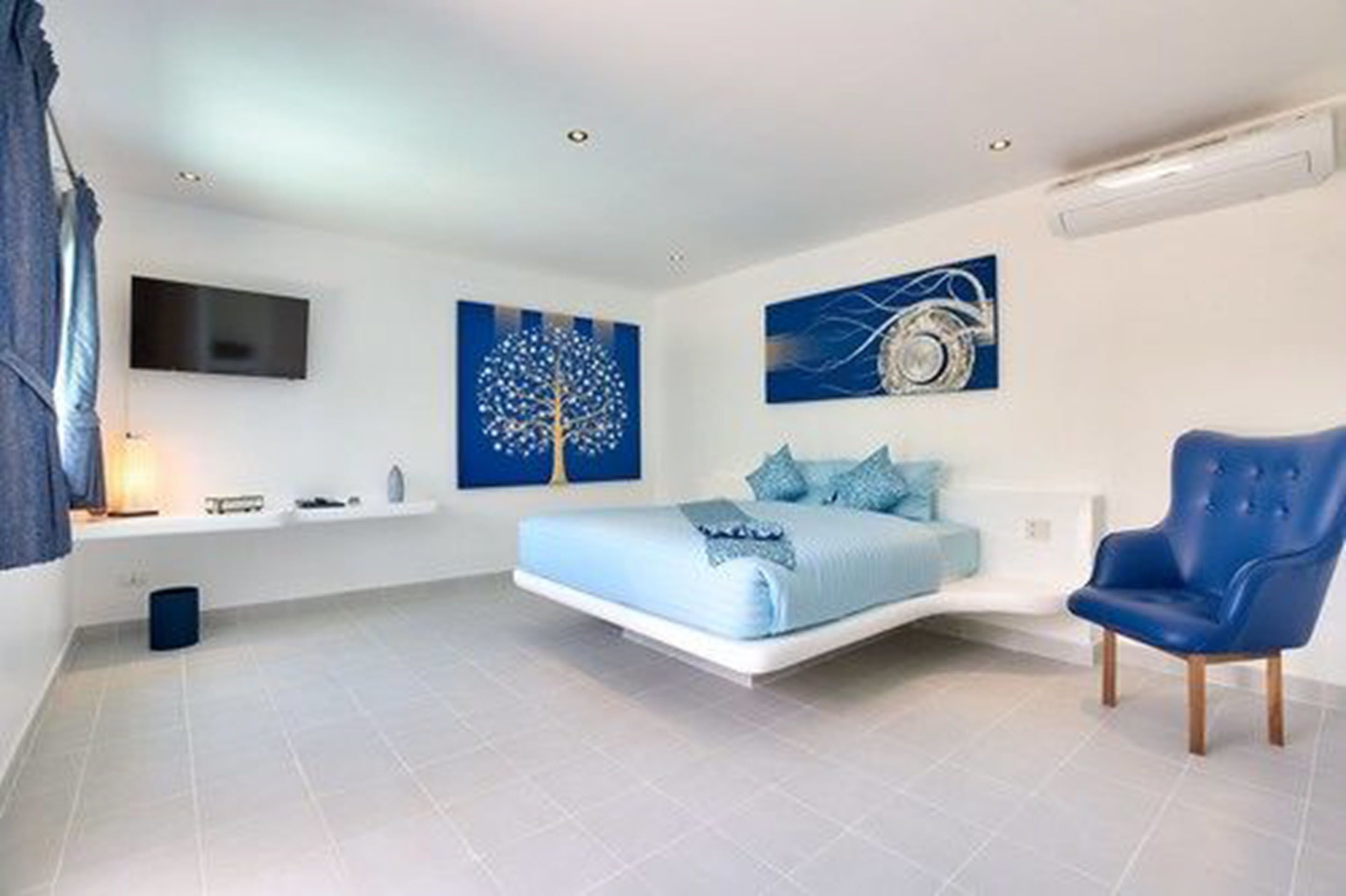 La Perle Luxury Boutique Hotel