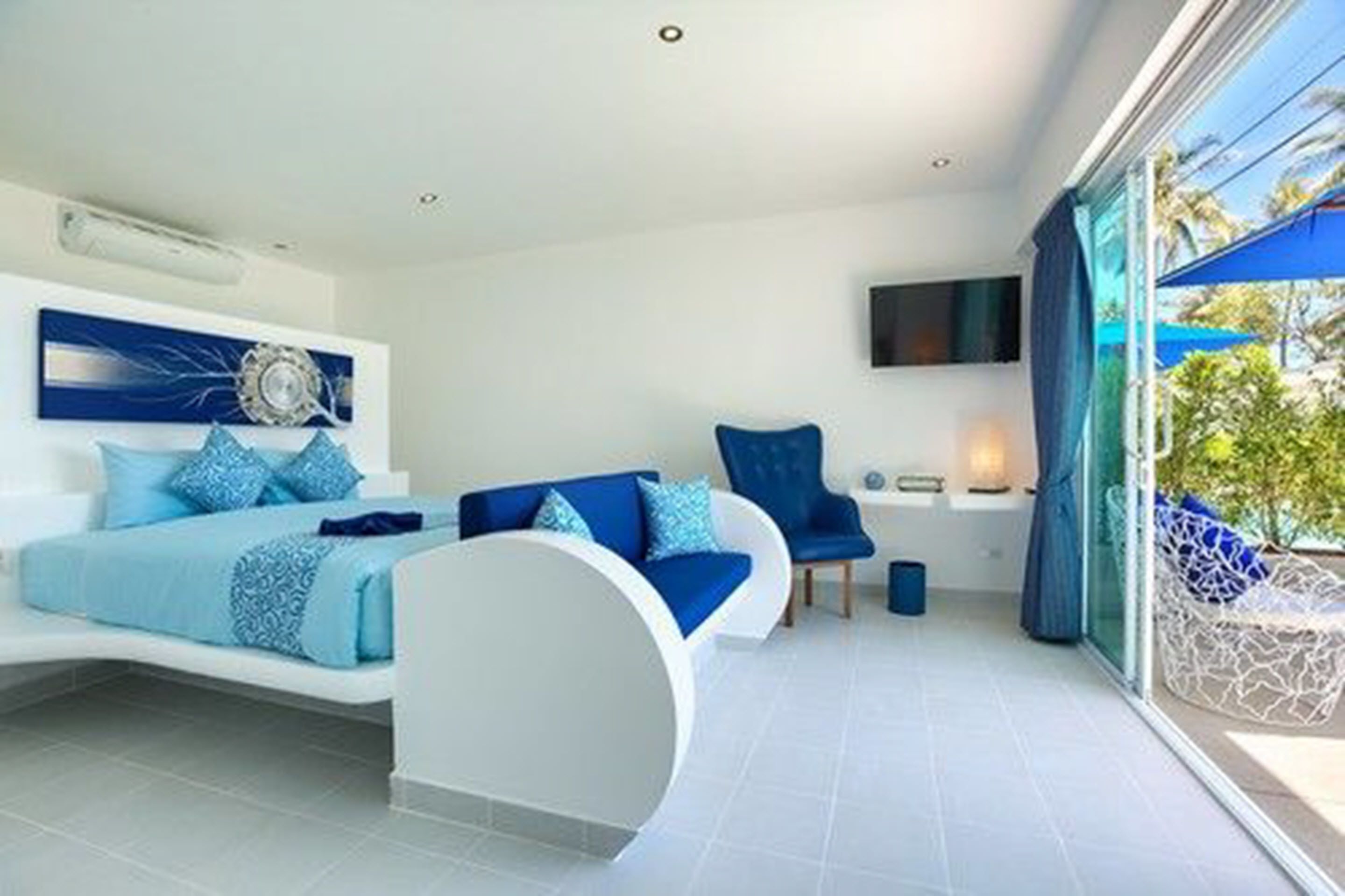 La Perle Luxury Boutique Hotel